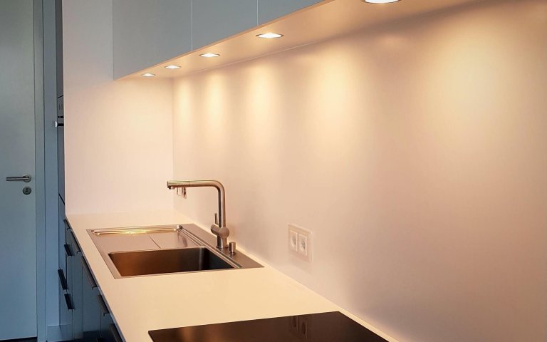 Moderne Küchen vom Küchenstudio und Schreiner
